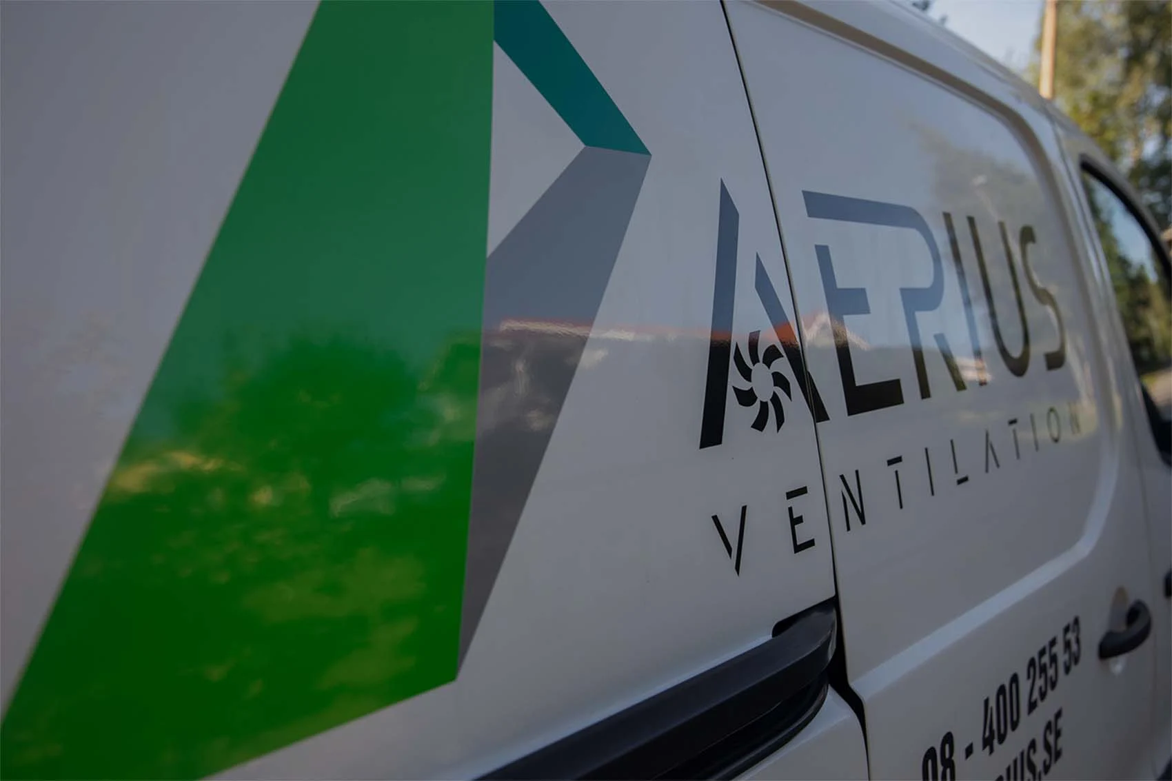 ventilationsfirma i falun ventilation falun logotyp på bil aerius ventilation